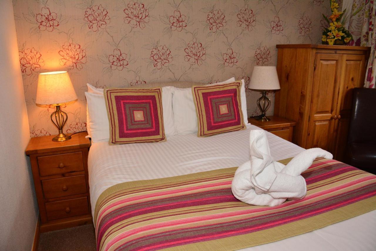 Homagen Bed & Breakfast Roybridge Eksteriør bilde